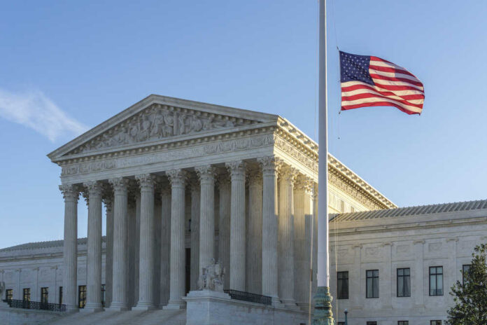 Washington,,Dc,,Usa,-,February,14,,2016:,Flags,Fly,At