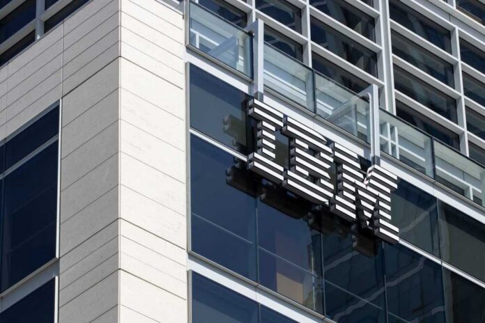 San,Francisco,,Ca,,Usa,-,May,1,,2022:,Exterior,View Close-up of the IBM logo on a modern corporate building