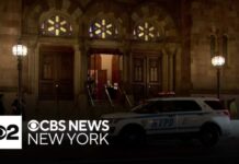 Man facing hate crime charges after disrupting NYC synagogue service, police say
