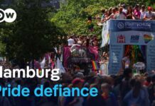 300,000 turn out one week after terror attack | DW News